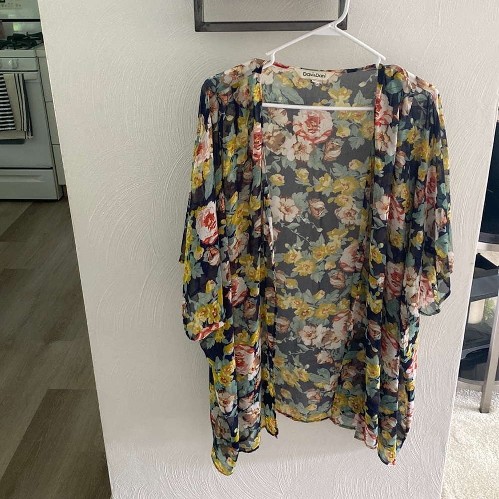 Beautiful floral kimono!